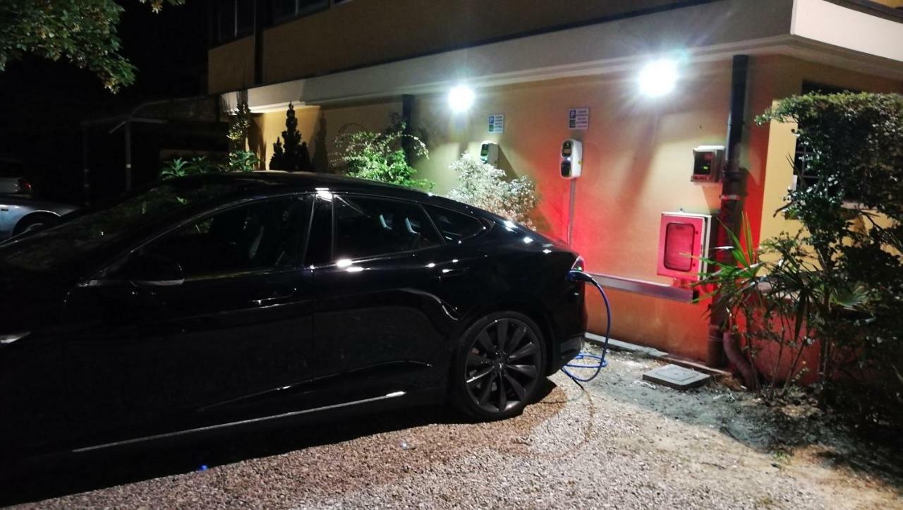 Hotel Ab Baretta Legnaro Eksteriør bilde